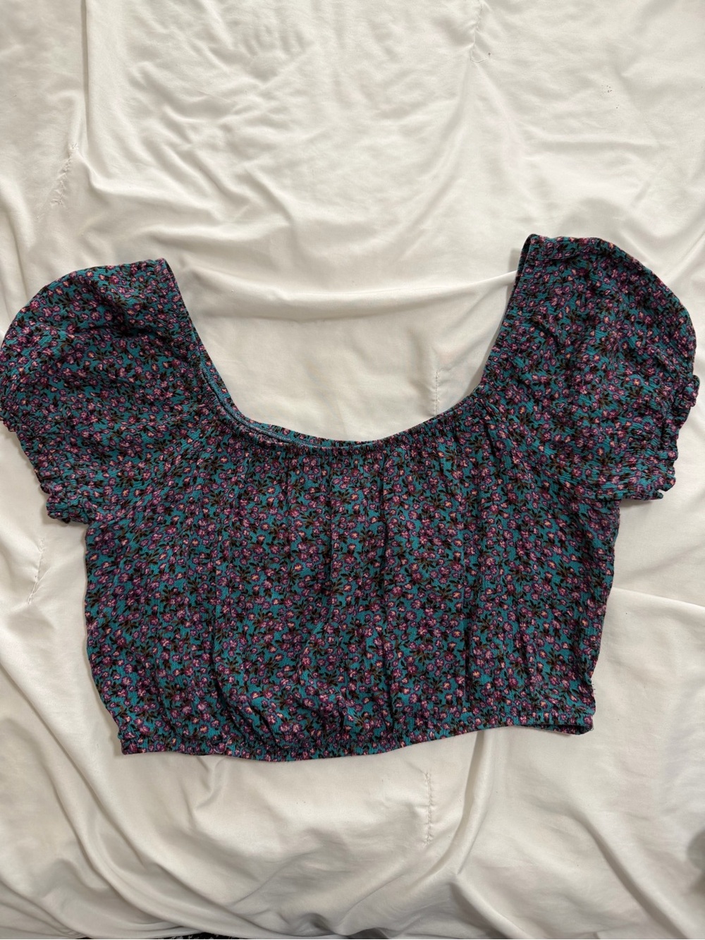 Sky and Sparrow Teal and Purple Floral Cropped Scoop Top